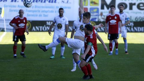 Partido entre el Boiro y el Santaballs