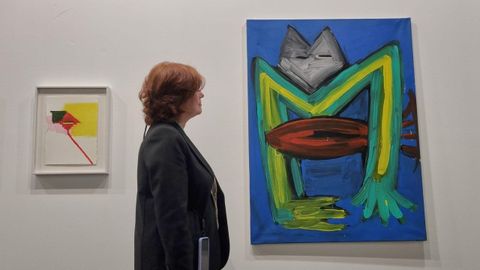 Obra de Menchu Lamas en la galer�a madrile�a Marta Cervera junto con un cuadro del pintor norteamericano Paul Pagk.