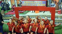 La selecci�n espa�ola de f�tbol juega en Valga