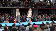 El desfile de Catycris en Xove abarrota el pabell�n