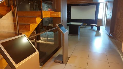 Centro de Interpretación da Muralla, con paneles que no funcionan