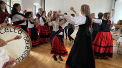 As� fue la inauguraci�n de la exposici�n �Taxi Compostelle� en Del�mont, Suiza
