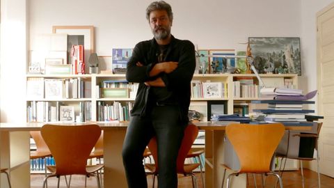 Sergio Portela, en su estudio de arquitectura de Pontevedra