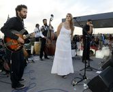 The L�kazans desembarcar� en la sala el d�a 16. 