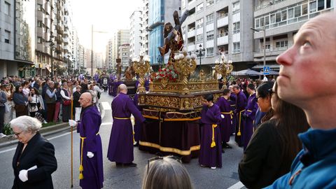  El Nazareno de las Tres Gracias, una talla de 1725 de la Iglesia de los Franciscanos, regres� despu�s de m�s de dos d�cadas.