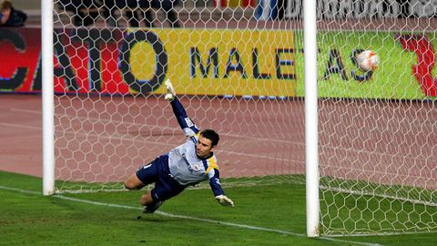 El meta podr� adelantar uno de sus pies en los lanzamientos de penalti