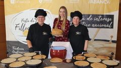 Mar�a Mera (centro) present� el programa e Isabel Tejo (derecha) y Mar�a Pombo elaboraron filloas.