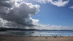 Sanxenxo dice adis al verano con un domingo de claros y chubascos