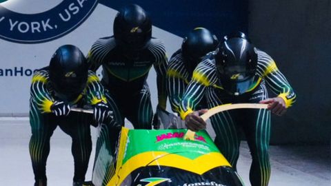 El equipo de bobsleigh, durante una competici�n.