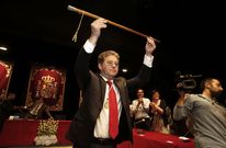 Lores inici� su quinto mandato el 13 de junio, esta vez con un gobierno en minor�a. 