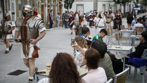 As fueron los desfiles del primer da de Arde Lucus