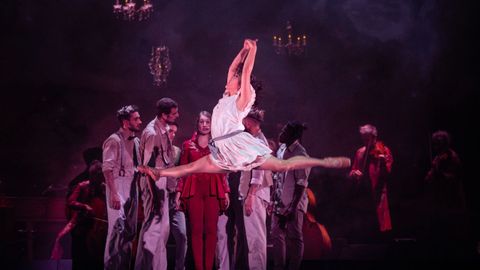 Folía, del coreógrafo francés Mourad Merzouki, en el Festival de Danza de Oviedo 2024