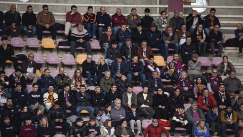 Aficionados del Pontevedra en Pasar�n.