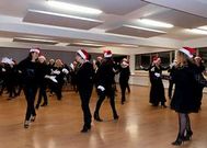 Alecr�n hizo una exhibici�n de baile el d�a del acuerdo.