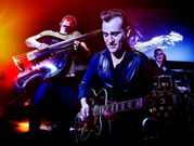 El tr�o rockabilly garantiza espect�culo y muy buena m�sica en la sesi�n verm�