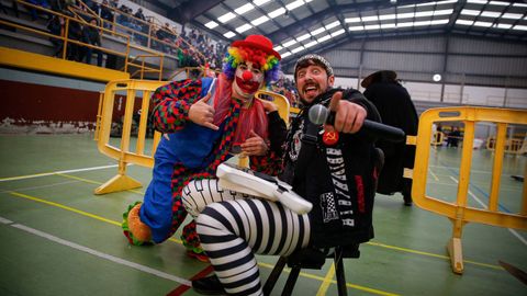 Concurso de disfraces en el carnaval de Outes.