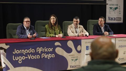 Jornadas tcnicas de Africor y de  Vaca Pinta  en el auditorio de la Facultade de Veterinaria