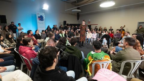 Ana Pont�n, esta ma�ana en el encuentro con j�venes.