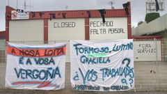 El parque de bomberos de Ribeira tuvo que cerrar hoy sus puertas por falta de personal, al no poder contar con los dos profesionales que tienen que estar de guardia