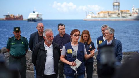 La ministra de Sanidad, M�nica Garc�a, actualiza la situaci�n epidemiol�gica desde el puerto de Granadilla de Abona.