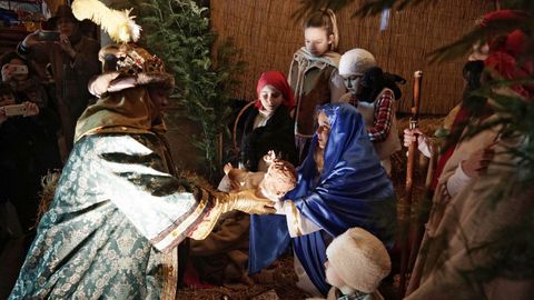 Cabalgata de Reyes de Ourense.En Ourense miles de niños pidieron a los Reyes Magos caramelos y disfrutaron con una cabalgata de dos horas de duración