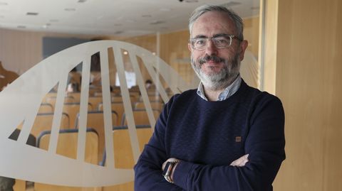 El catedr�tico de Fisiolog�a de la Facultade de Medicina compostelana abri� el ciclo de conferencias sobre equidad de g�nero e inclusi�n del Cimus