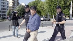 Juan Carlos Pernas, entrando en la Audiencia Provincial de Lugo en el a�o 2013