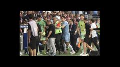Incidentes en el derbi aragon�s de f�tbol entre el Huesca y el Zaragoza.