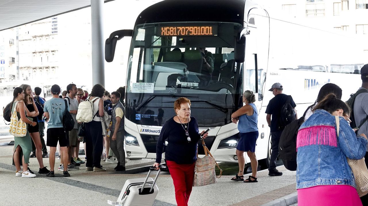 Buses de refuerzo para ver el eclipse