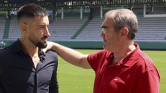 Cabaco y Mouriz en su presentacin como jugador del Racing en A Malata.