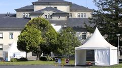 Puntos habilitado en el exterior del hospital Naval para realizar las pruebas PCR