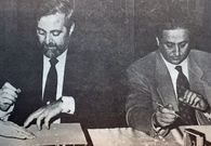 Cobin y Prncipe, firmando cuatro convenio.