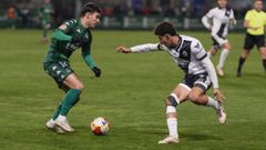 Mart�n Ochoa encara a Jelbat en el derbi ourensano de Espi�edo