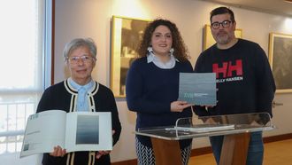 La presentacin de la exposicin del premio Jess Nez en el Lustres Rivas