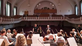 Visita de la alcaldesa al ensayo de la OSG, este mi&eacute;rcoles en el Cadogan Hall de Londres
