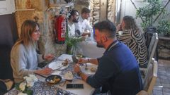 Regresa el consumo al interior de la hosteler�a en Ferrol