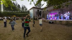 As Neves, en Dumbr�a, � territorio de foliada: �as imaxes!