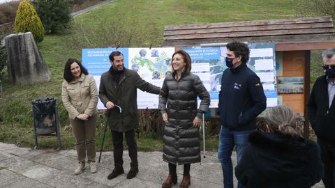 La conselleira y las autoridades presentaron el plan de conservacin de la laguna de Cospeito