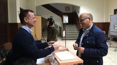 Jose Manuel Baltar Blanco, uno de los m�s madrugadores para votar