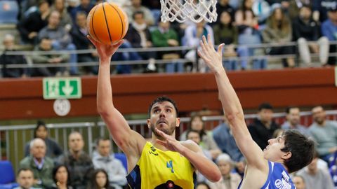 Partido Gipuzkoa-COB. Sergio Rodríguez, bajo el aro.
