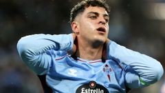 Hugo �lvarez se lamenta de una ocasi�n marrada ante Osasuna.