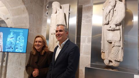 Ángeles Tilve, directora del Museo de Pontevedra, y Rafa Domínguez, vicepresidente de la Diputación de Pontevedra