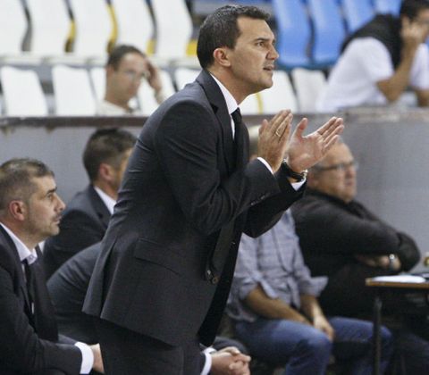 Albes, en el banquillo del Prone esta temporada. 