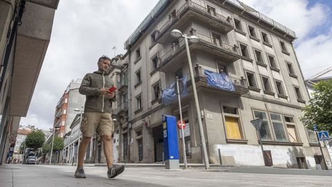 El edificio elegido se encuentra prácticamente pegado al mercado gastronómico La Galiciana