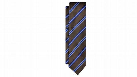 Corbata de hombre Dustin de seda con pala de 8 cm en color marr�n con estampado de rayas diagonales azules. Precio: 25,95 euros