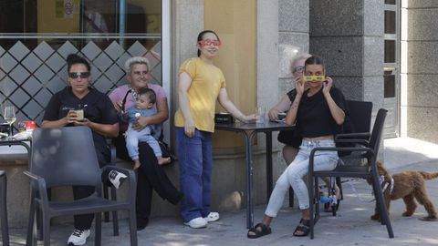 Ambiente previo al eclipse en los barrios de A Coru�a