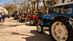 Un artista con el tractor