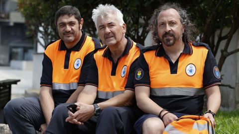 Os tres fundadores da agrupaci�n de Protecci�n Civil de O Valadouro recibir�n unha distinci�n auton�mica
