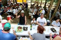 La gastronom�a es uno de los m�ltiples reclamos de la Romer�a Castrexa de Esmelle.