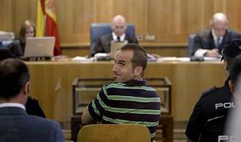 Imagen de un juicio a Txeroki en la Audiencia Nacional, en el que lo condenaron por 20 delitos de asesinato terrorista en grado de tentativa y otro de estragos